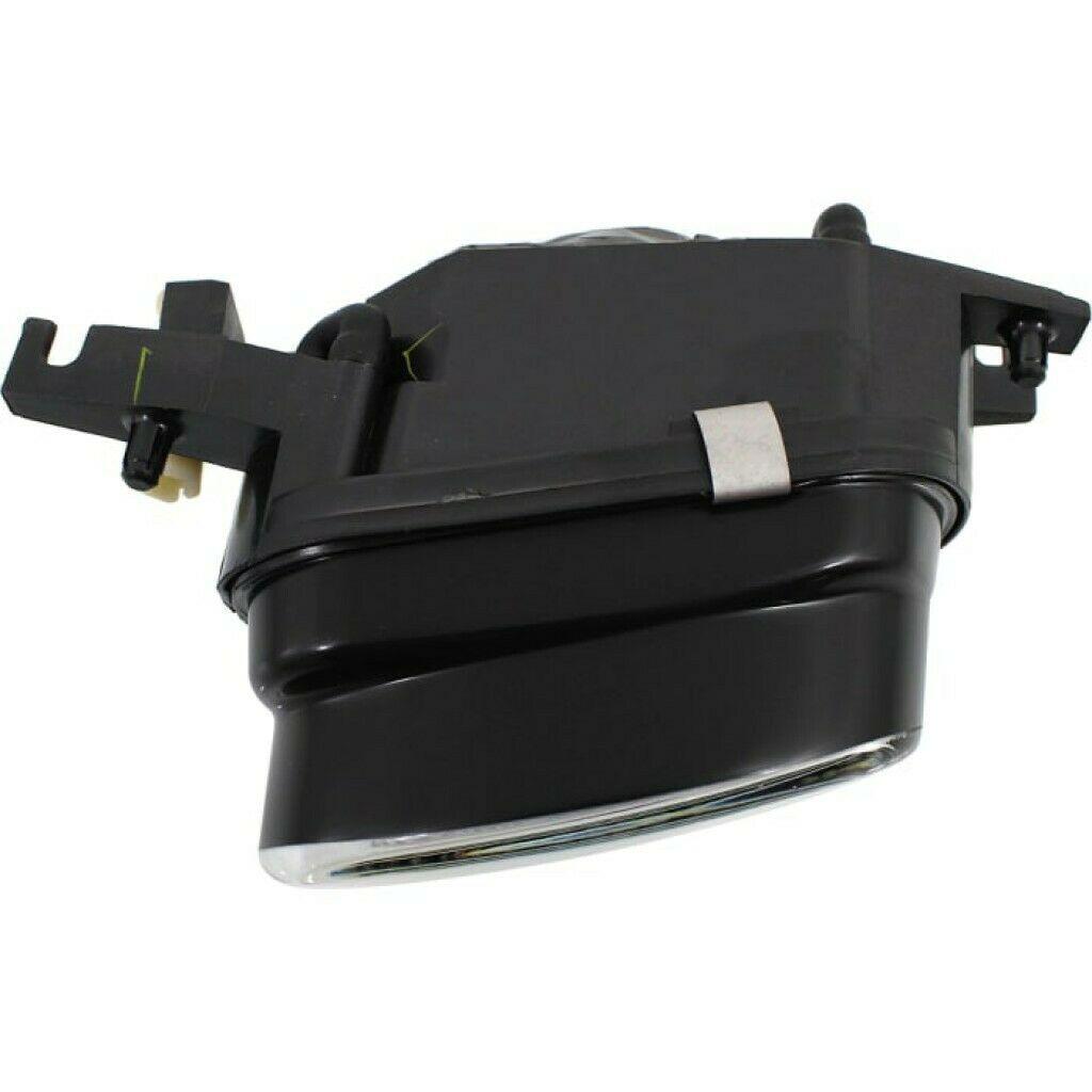 2006 Mercedes E350 Fog Lamp Front Driver Side With Sport Pkg , MB2592110. Angle view for visual reference.
