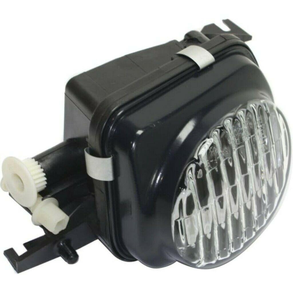 2006-2007 Mercedes C280 Fog Lamp Front Passenger Side With Amg Pkg , MB2593116. Precision fitment for collision repair.