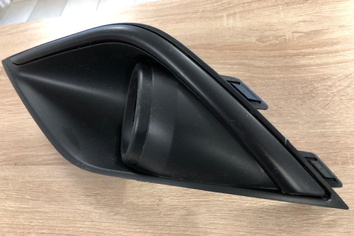 2019-2020 Mitsubishi Outlander Fog Lamp Bezel Front Driver Side , MI1038127. High-strength and long-lasting.