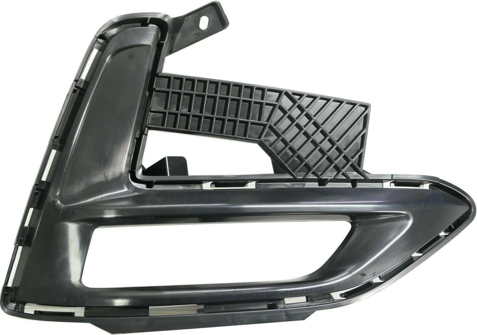 2020-2023 Nissan Sentra Fog Lamp Bezel Front Passenger Side Gloss Black , NI1039173. Precision fitment for collision repair.