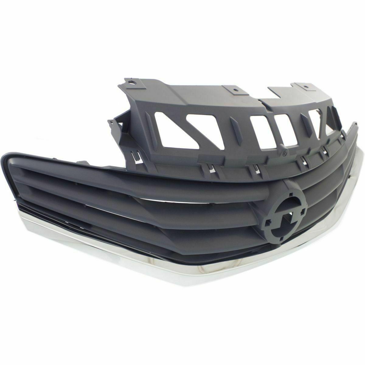2014-2016 Nissan Versa Hatchback Grille Note Painted Gray With Chrome Moulding , NI1200257. Angle view for visual reference.
