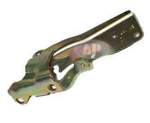 1998-2001 Nissan Altima Sedan Hood Hinge Driver Side , NI1236117. Angle view for visual reference.