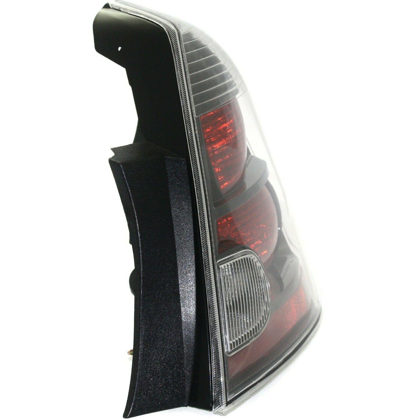 2007-2009 Nissan Sentra Tail Lamp Passenger Side 2.5L , NI2801178. Professional-grade auto body part.