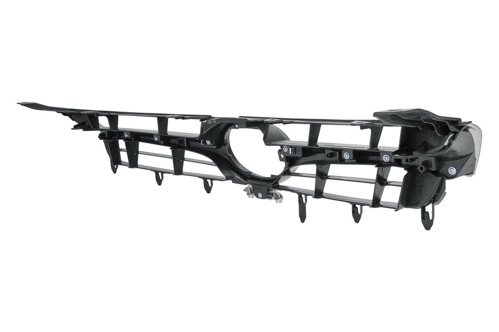 2015-2016 Toyota Camry Hybrid Grille Black With Smoked Chrome Moulding Se , TO1200388. Installed view for reference.
