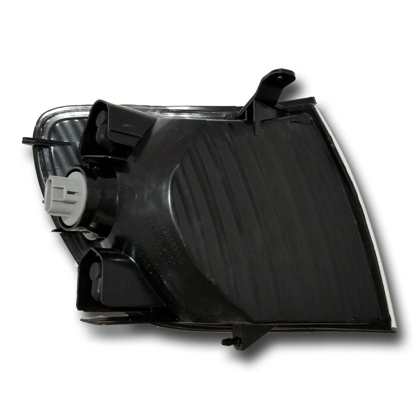 2001-2003 Toyota Sienna Side Marker Lamp Driver Side , TO2530138. OEM-style replacement.