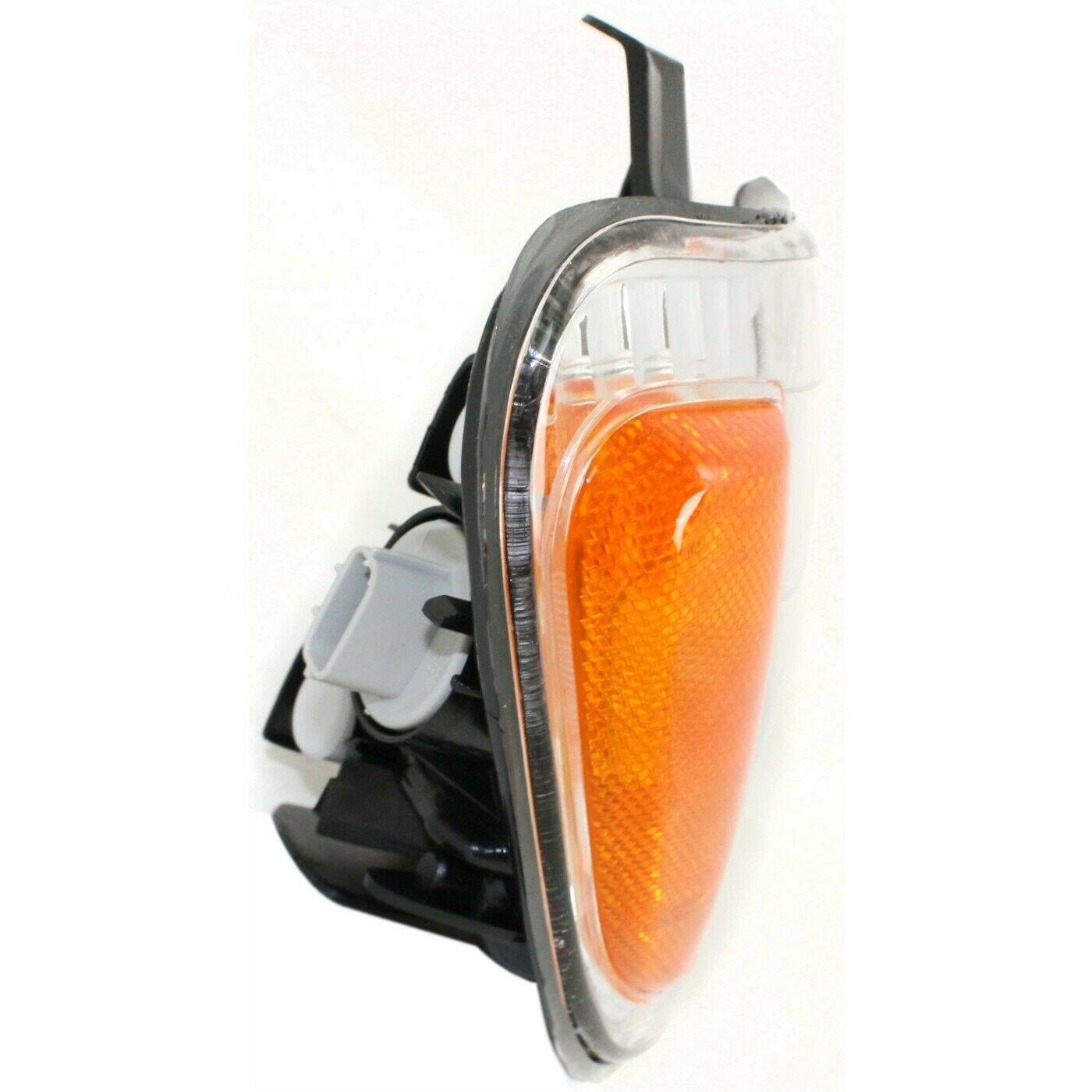 2000-2004 Toyota Tundra Side Marker Lamp Passenger Side (Regular/Access Cab) , TO2531135. OEM-style replacement.