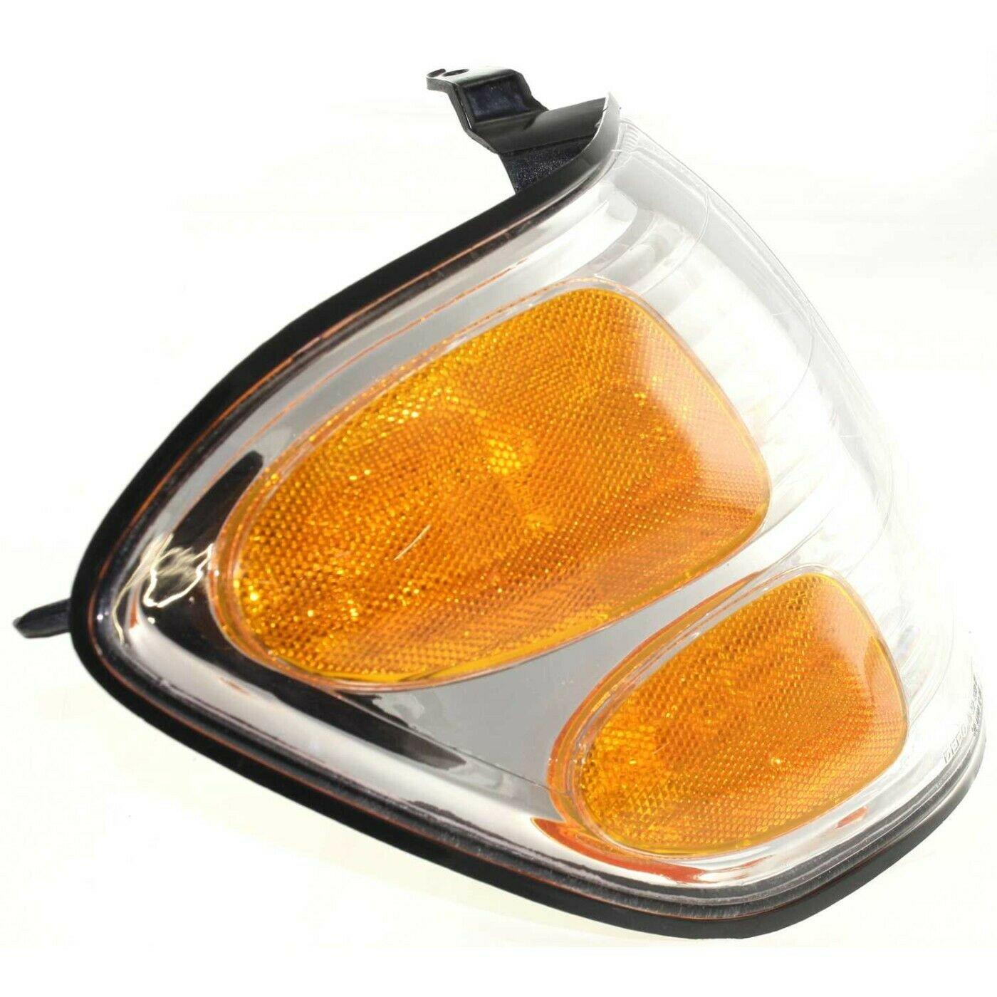 2004 Toyota Tundra Side Marker Lamp Passenger Side (Tundra Double Cab) , TO2531143. Factory-style replacement part.