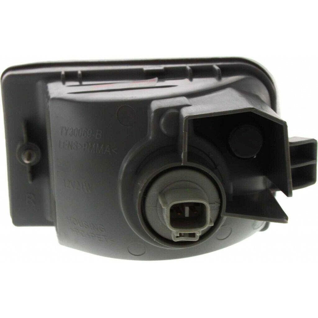 2001-2005 Toyota Rav4 Signal Lamp Front Passenger Side With Fog Lamp , TO2533110. Direct fit for easy installation.