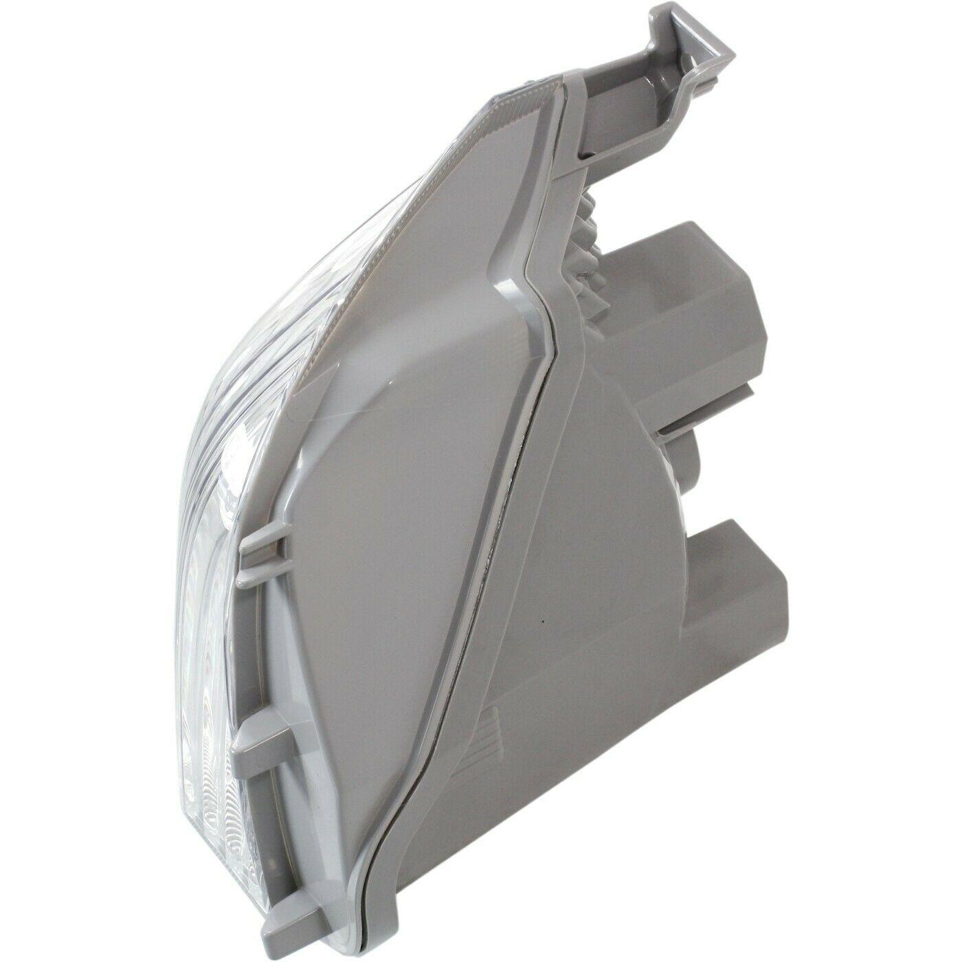 2015-2019 Toyota Prius C Signal Lamp Front Passenger Side , TO2533120. Replacement part ready for install.